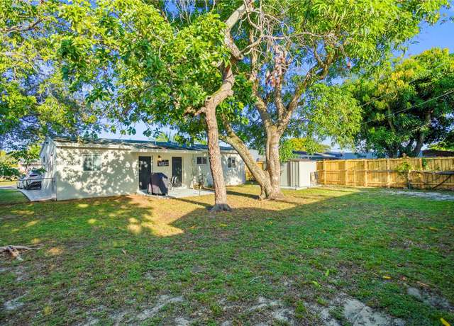 Property at 1000 N 71st Ter, Hollywood, FL 33024, 3 beds, 1 bath