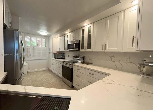 Property at 2521 NW 104th Ave #109, Sunrise, FL 33322, 3 beds, 2 baths