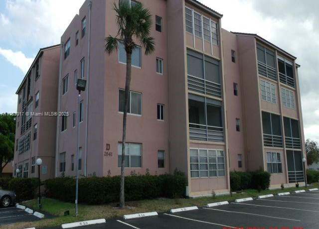 Property at 2841 Somerset Dr #117, Lauderdale Lakes, FL 33311, 1 bed, 1 bath