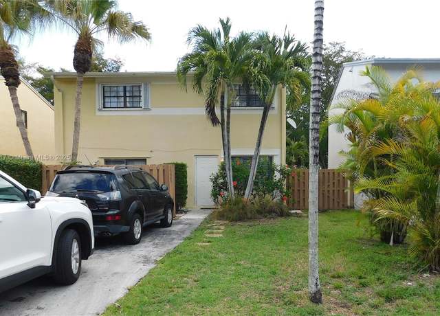 Property at 10823 SW 147th Ct, Miami, FL 33196, 4 beds, 2 baths