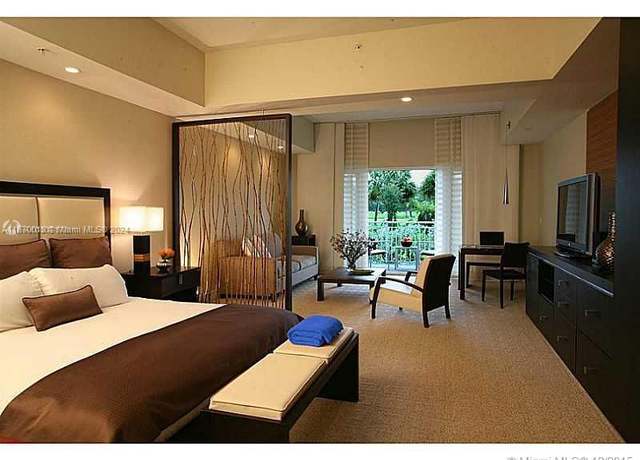 Property at 5300 NW 87th Ave #802, Doral, FL 33178, 1 bath