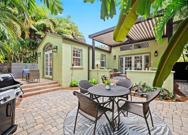 Property at 1109 NE 3rd St, Fort Lauderdale, FL 33301, 4 beds, 3 baths