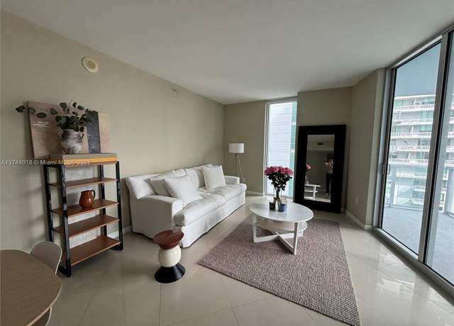 Property at 185 SW 7th St #2012, Miami, FL 33130, 2 beds, 2.5 baths