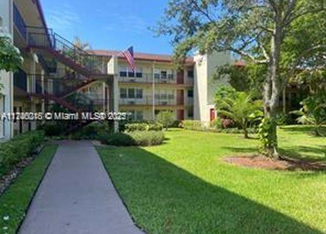 Property at 13300 SW 1st St Unit 213O, Pembroke Pines, FL 33027, 1 bed, 1.5 baths