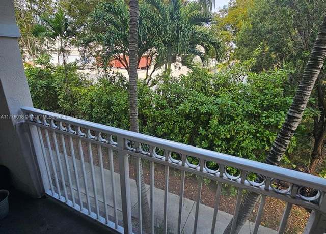 Property at 11503 NW 89th St #224, Doral, FL 33178, 3 beds, 2.5 baths