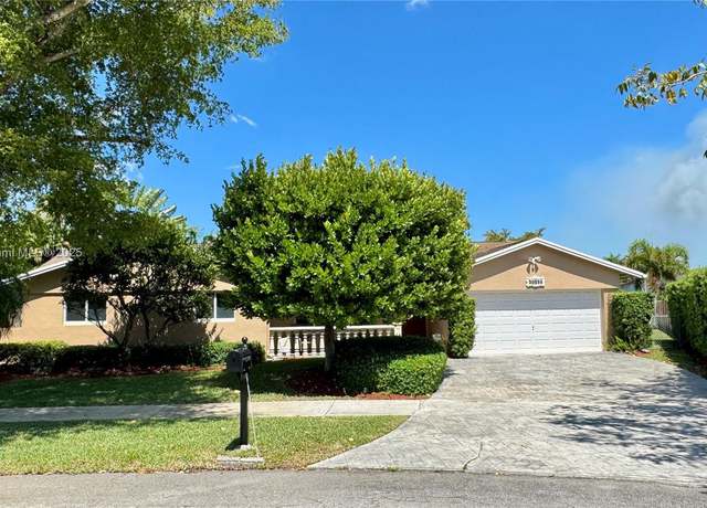 Property at 10715 SW 139th Ct, Miami, FL 33186, 4 beds, 2 baths