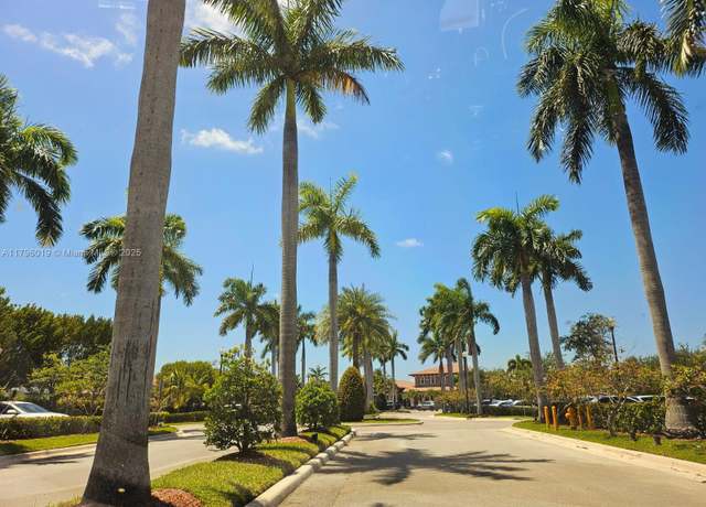Property at 22526 SW 89th Pl, Cutler Bay, FL 33190, 3 beds, 2.5 baths