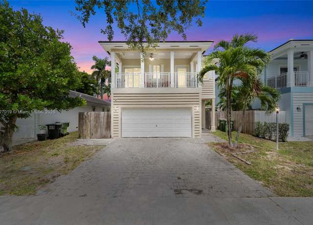 Property at 371 NE 32nd Ter, Homestead, FL 33033, 4 beds, 2.5 baths
