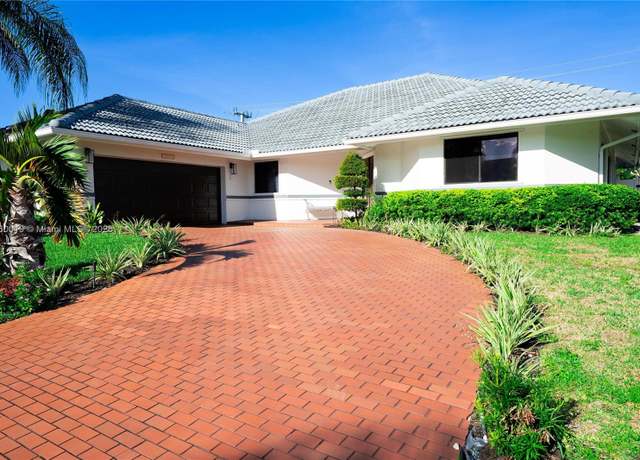 Property at 3950 NW 73rd Ave, Lauderhill, FL 33319, 4 beds, 2.5 baths