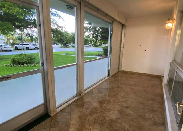 Property at 500 S Luna Ct #2, Hollywood, FL 33021, 2 beds, 2 baths