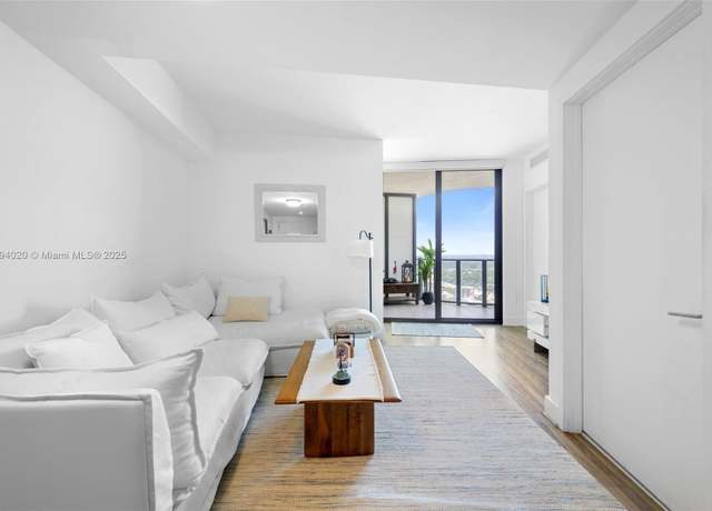 Property at 121 NE 34th St #3014, Miami, FL 33137, 1 bed, 1 bath