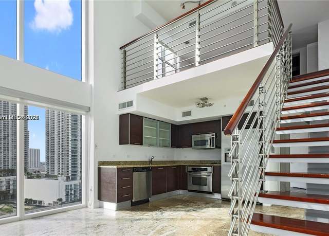 Property at 41 SE 5th St #1016, Miami, FL 33131, 2 beds, 2 baths