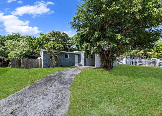 Property at 725 NE 178th St, Miami, FL 33162, 3 beds, 2 baths