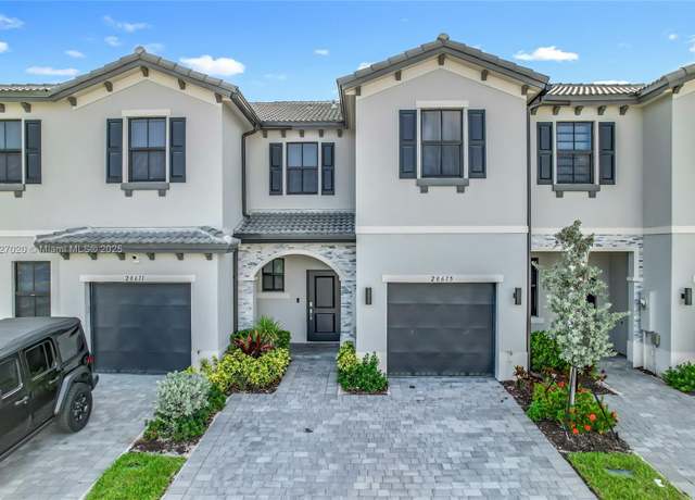 Property at 28615 SW 129th Ct, Homestead, FL 33033, 3 beds, 2.5 baths