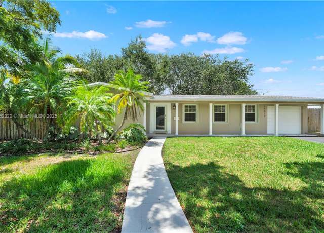 Property at 16022 SW 98th Ave, Miami, FL 33157, 2 beds, 1 bath