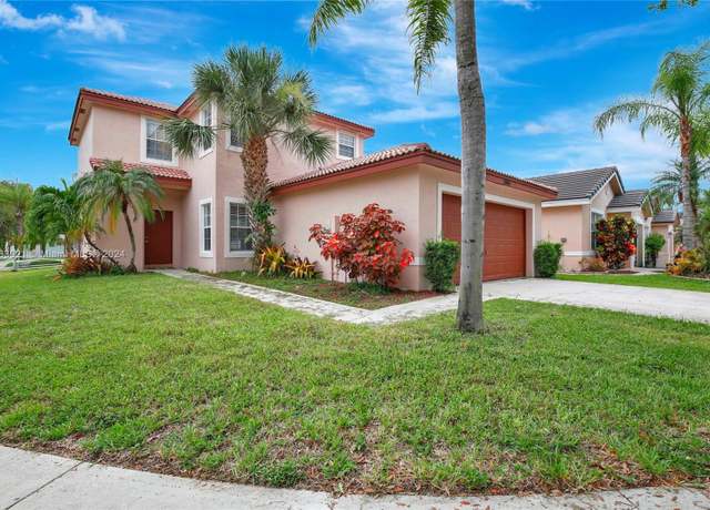 Property at 3066 SW 179th Ave, Miramar, FL 33029, 3 beds, 2.5 baths