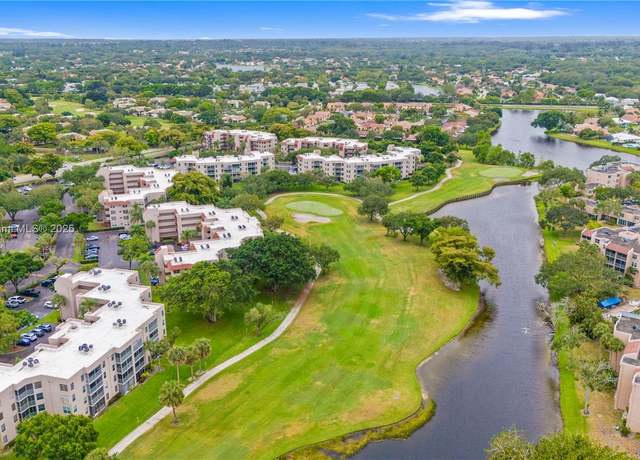 Property at 9501 Seagrape Dr #205, Davie, FL 33324, 3 beds, 2 baths