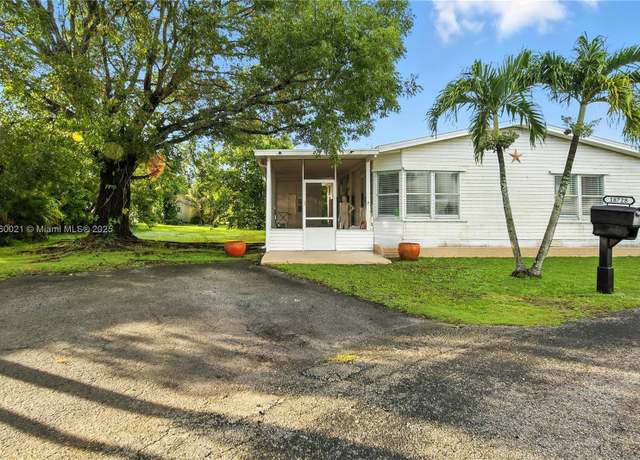 Property at 18728 SW 349 St, Homestead, FL 33034, 2 beds, 2 baths