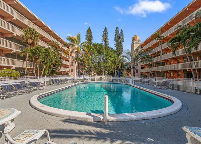 Property at 180 NE 12th Ave Unit 12E, Hallandale Beach, FL 33009, 1 bed, 1 bath