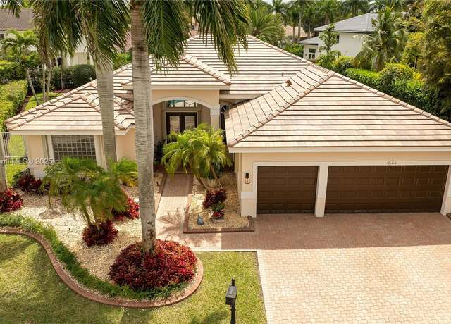 Property at 1844 Lighthouse Ct, Weston, FL 33327, 5 beds, 3 baths