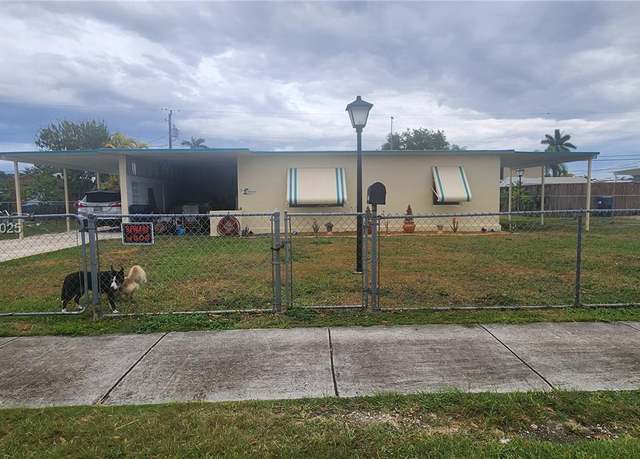 Property at 15445 Garfield Dr, Homestead, FL 33033, 2 beds, 1 bath