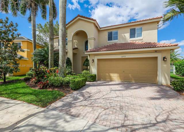 Property at 1092 Lavender Cir, Weston, FL 33327, 5 beds, 4 baths