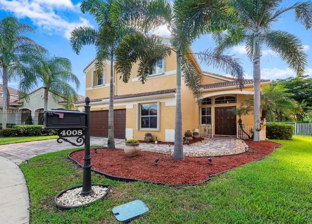 Property at 4008 Staghorn Ln, Weston, FL 33331, 4 beds, 3.5 baths