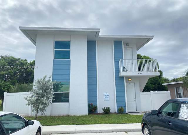 Property at 440 21st St, West Palm Beach, FL 33407, 12 beds, 8 baths