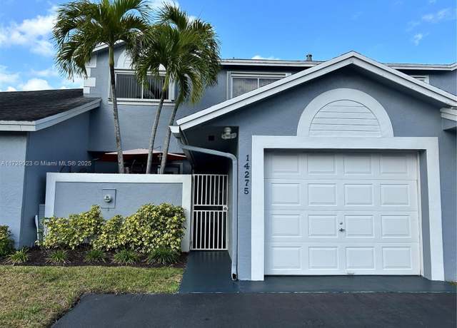Property at 14275 SW 96th Ter #14275, Kendall, FL 33186, 3 beds, 2.5 baths