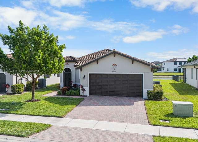 Property at 5028 Arancia Ln, Ave Maria, FL 34142, 3 beds, 2.5 baths