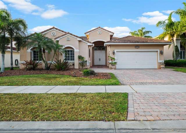Property at 18810 SW 4th St, Pembroke Pines, FL 33029, 4 beds, 2.5 baths