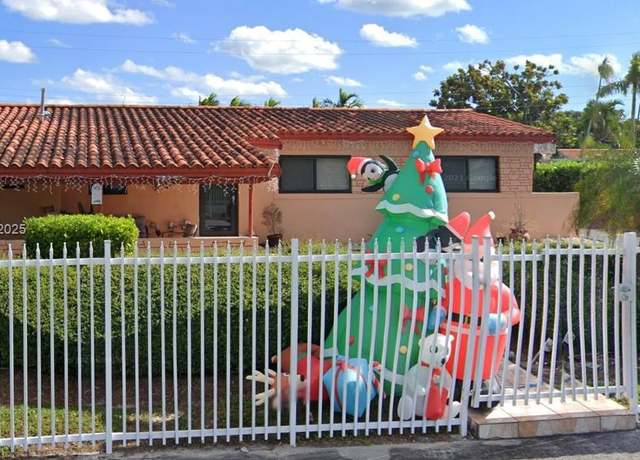 Property at 1335 SW 78th Ct, Miami, FL 33144, 3 beds, 2 baths