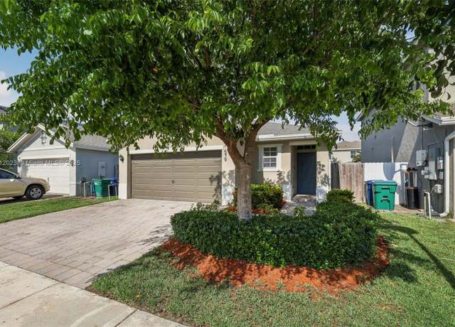Property at 579 NE 6th Pl, Florida City, FL 33034, 3 beds, 2 baths