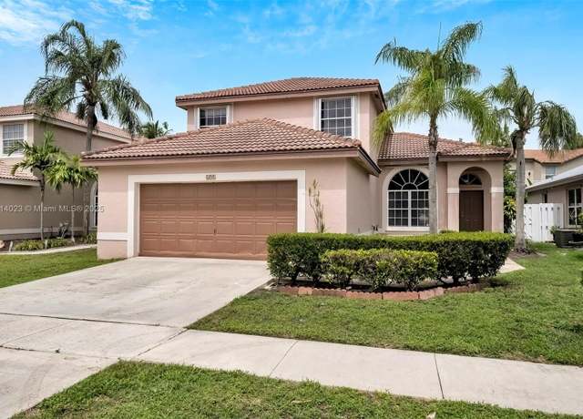 Property at 495 SW 183rd Way, Pembroke Pines, FL 33029, 4 beds, 3 baths