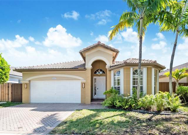 Property at 8527 NW 111th Ct, Doral, FL 33178, 3 beds, 3 baths