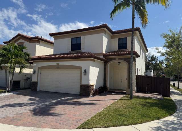Property at 10086 NW 89th Ter, Doral, FL 33178, 3 beds, 2.5 baths