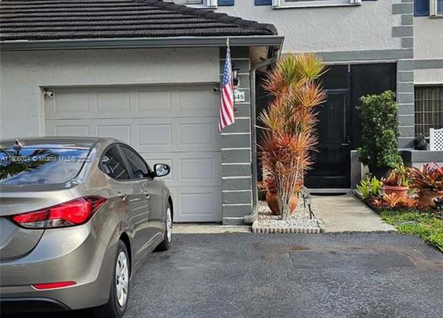 Property at 15545 SW 110th Ter, Miami, FL 33196, 3 beds, 2.5 baths
