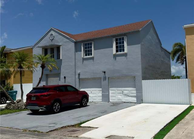 Property at 26951 SW 119th Ct, Homestead, FL 33032, 3 beds, 2.5 baths