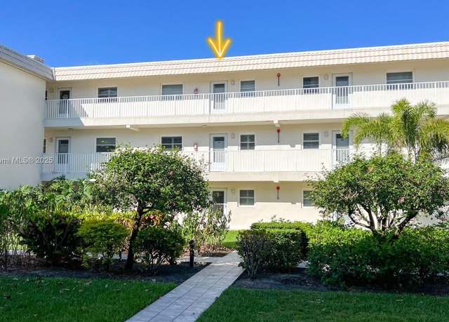 Property at 3150 Binnacle Dr #318, Naples, FL 34103, 2 beds, 2 baths
