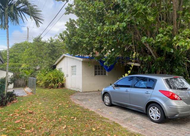 Property at 5244 SW 89th Ave, Miami, FL 33165, 3 beds, 2 baths