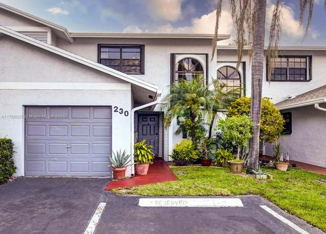 Property at 230 NW 106th Ter, Pembroke Pines, FL 33026, 2 beds, 2.5 baths