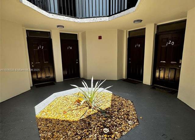 Property at 216 Lake Pointe Dr #120, Oakland Park, FL 33309, 2 beds, 2 baths