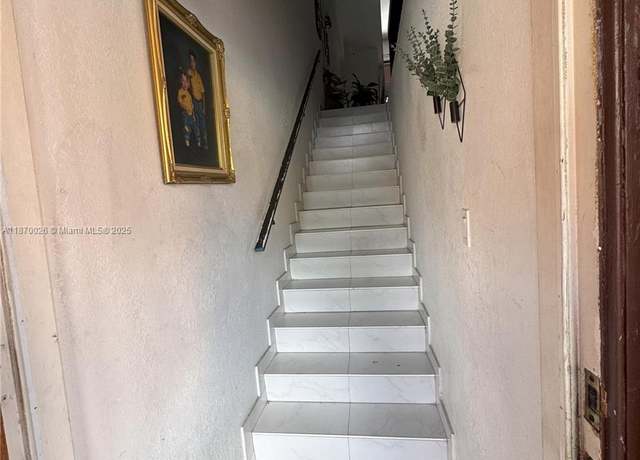 Property at 6411 W 27th Way #201, Hialeah, FL 33016, 2 beds, 2 baths
