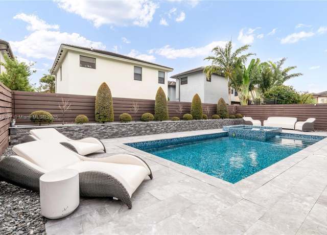 Property at 8762 NW 158th St, Miami Lakes, FL 33018, 5 beds, 3.5 baths