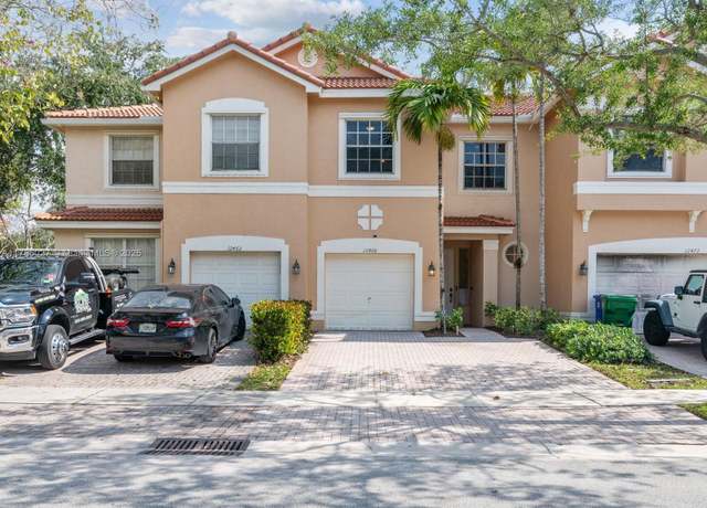 Property at 12468 SW 44th Ct, Miramar, FL 33027, 3 beds, 2.5 baths