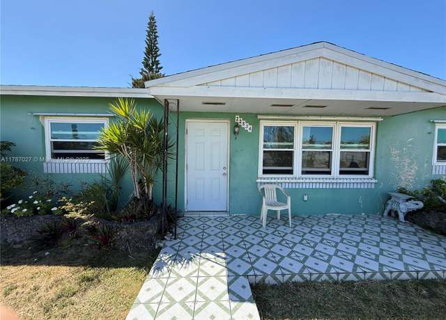 Property at 22534 SW 114th Pl, Miami, FL 33170, 4 beds, 2 baths