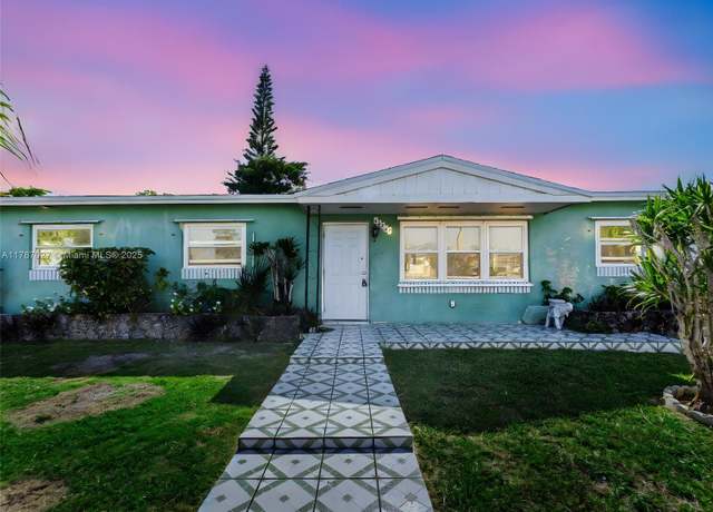 Property at 22534 SW 114th Pl, Miami, FL 33170, 4 beds, 2 baths