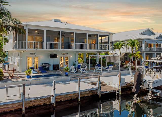 Property at 141 El Capitan Dr, Islamorada, FL 33036, 4 beds, 3 baths