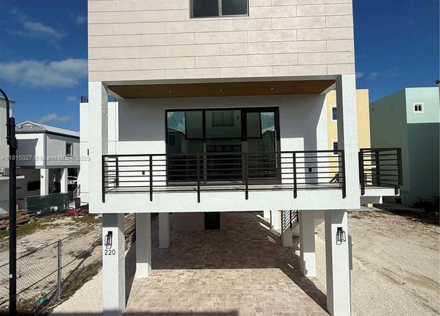 Property at 94825 Overseas Hwy 220, Key Largo, FL 33037, 3 beds, 3 baths