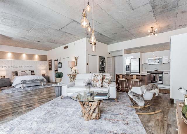 Property at 133 NE 2nd Ave #1208, Miami, FL 33132, 1 bed, 1 bath